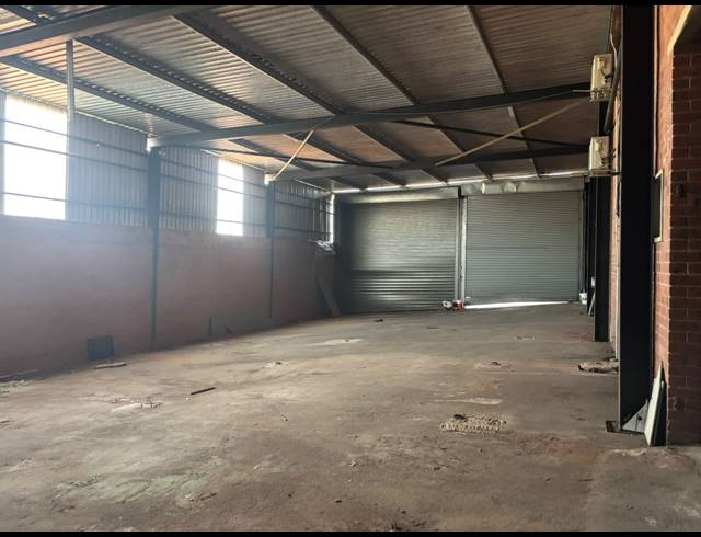 1,120M² MINI FACTORY FOR SALE IN UMBILO